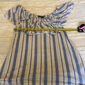 Stretchy soft women’s medium off shoulder blue white stripe top never worn